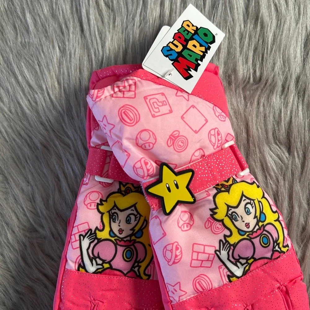 Nintendo Super Mario Snow Gloves Girls Size Small/Medium Pink Princess Peach NWT